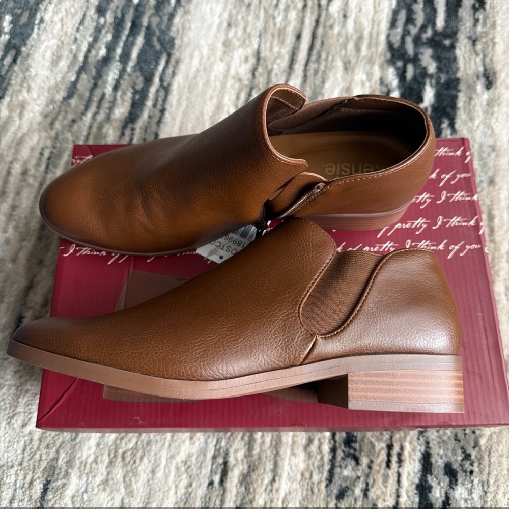 Kensie Women’s Sammy Faux Leather Ankle Brown Cognac Low Heel Boots, Size 8.5 - Picture 3 of 4